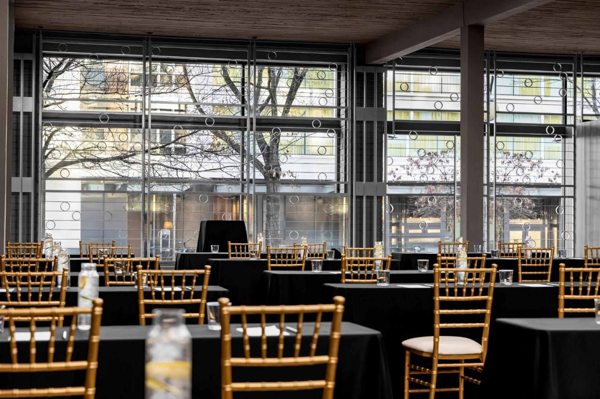 Kimpton Palladian Hotel By Ihg Seattle Exterior photo