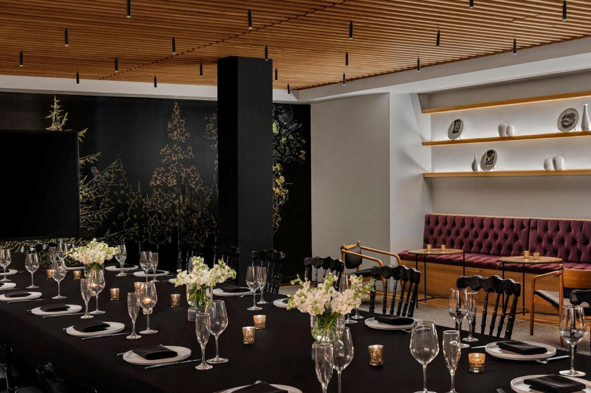 Kimpton Palladian Hotel By Ihg Seattle Exterior photo
