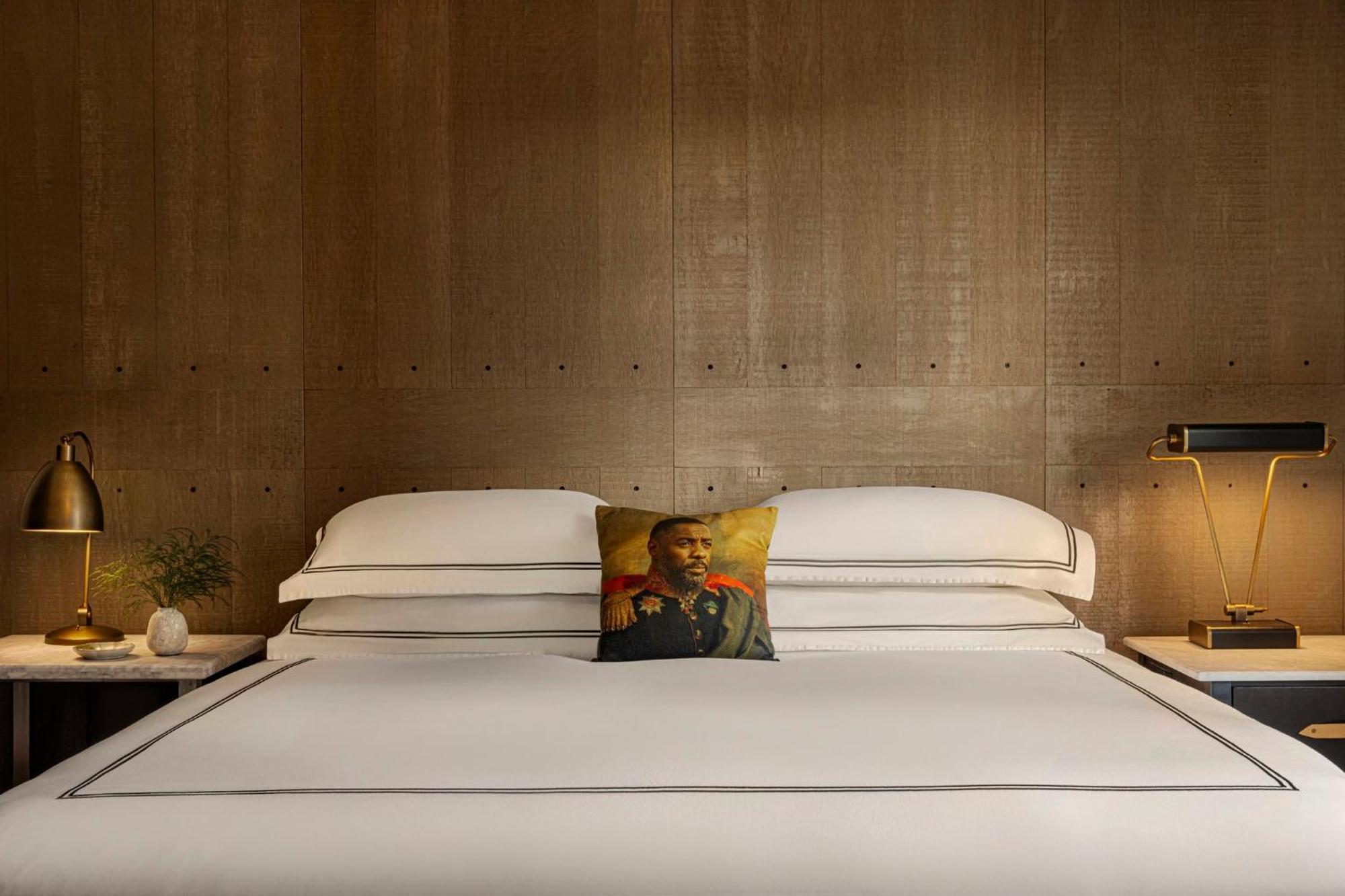 Kimpton Palladian Hotel By Ihg Seattle Exterior photo