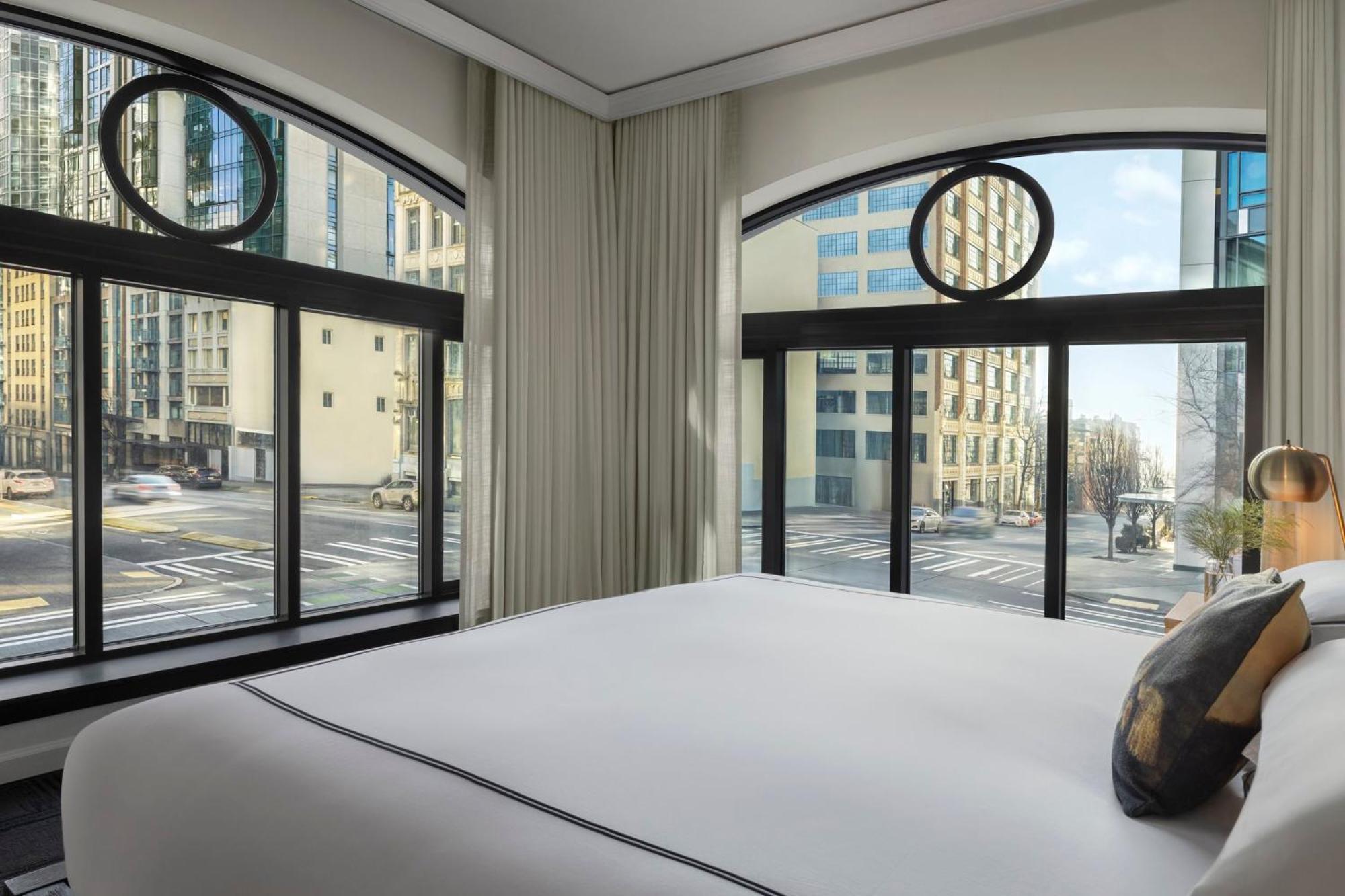 Kimpton Palladian Hotel By Ihg Seattle Exterior photo