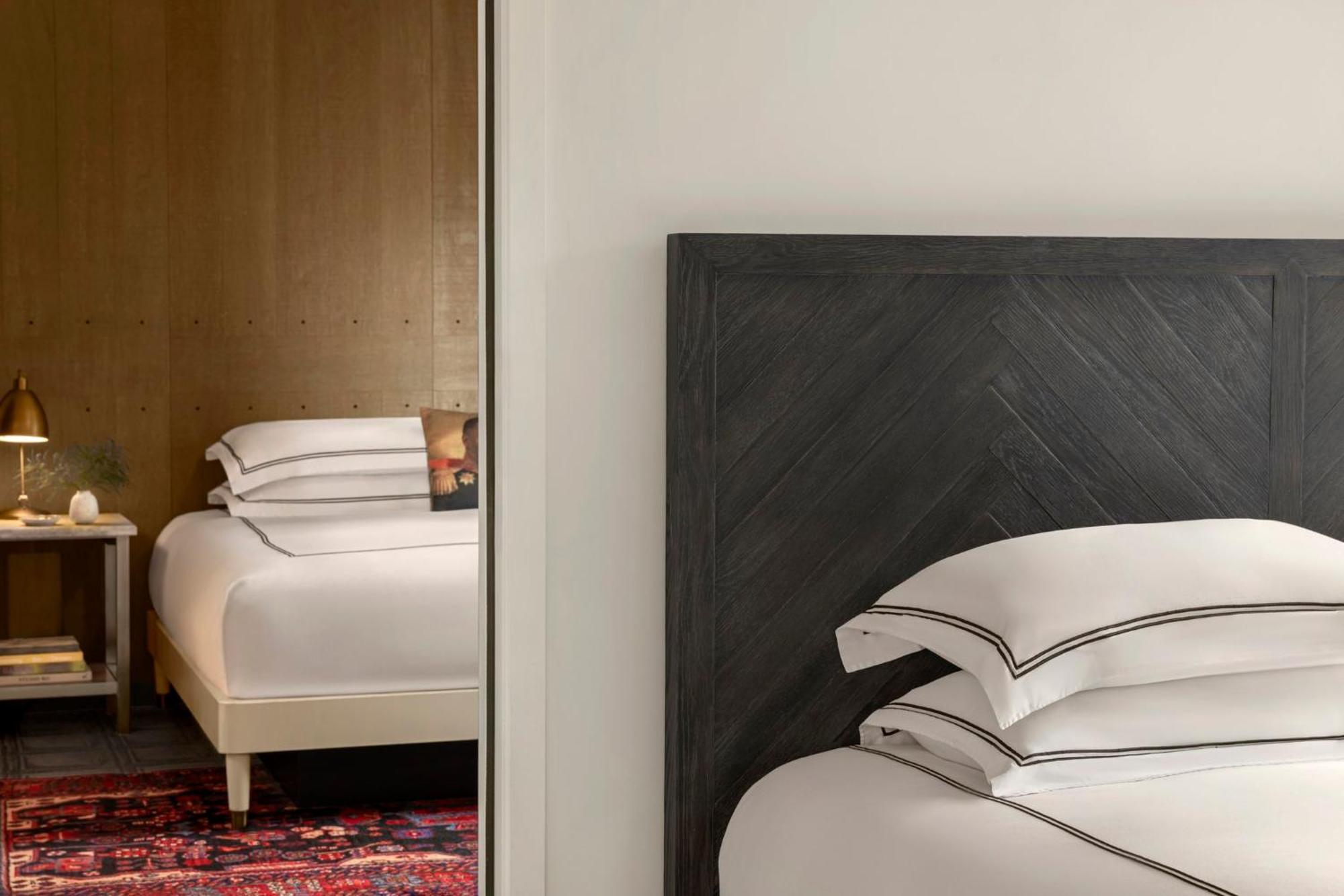 Kimpton Palladian Hotel By Ihg Seattle Exterior photo
