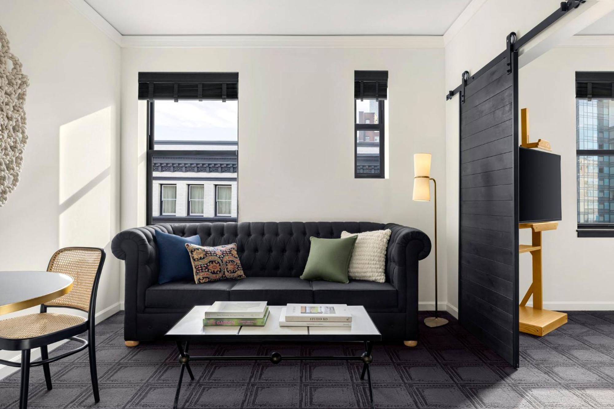Kimpton Palladian Hotel By Ihg Seattle Exterior photo